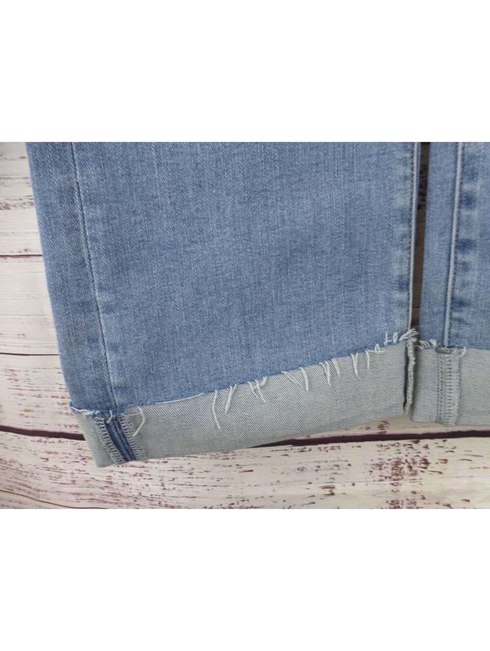 MoCo Boutique Women's Size 5/27 Tummy Control Straight Leg Jeans Light NWT G4A